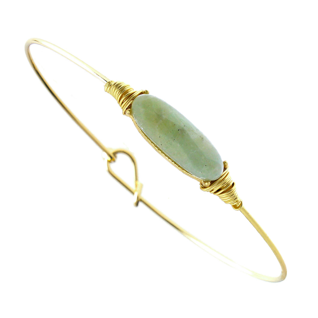 Large Oval Cut Jade Green Stone On Miracle Wire Bracelet Adjustable Gold Tone Wire With Ball And Hook Clasp